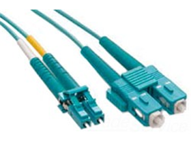 PATCH CORD DE FIBRA LEVITON, 2M, 50/125 LASER OPTIMIZED MULTIMODE, DÚPLEX, SC TO LC  (A-B)