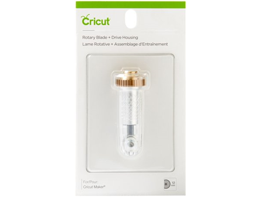 [93401] CUCHILLA + ESAMBLAJE CRICUT PARA MARCADO Y DOBLADO ROTATORIO , CORTA RÁPIDA Y FÁCILMENTE DISEÑOS PARA PROYECTOS DE COSTURA. LA CUCHILLA GIRATORIA MANEJA TODO, DESDE SEDA, ALGODÓN Y MEZCLILLA HASTA LONA Y ARPILLERA, SIN NECESIDAD DE RESPALDO, COLOR PLATEADO. (2006276).