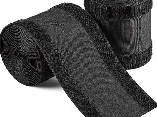 [104595] ORGANIZADOR DE CABLES DE PISO, NYLON, 20 FEET, 240"L X 4"W, NEGRO